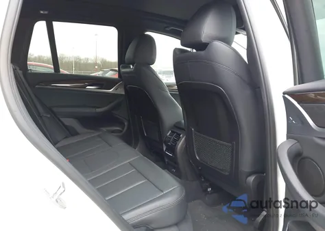 2021 BMW X3 Sdrive30I z USA, uszkodzony, nr VIN 5UXTY3C04M9E22004